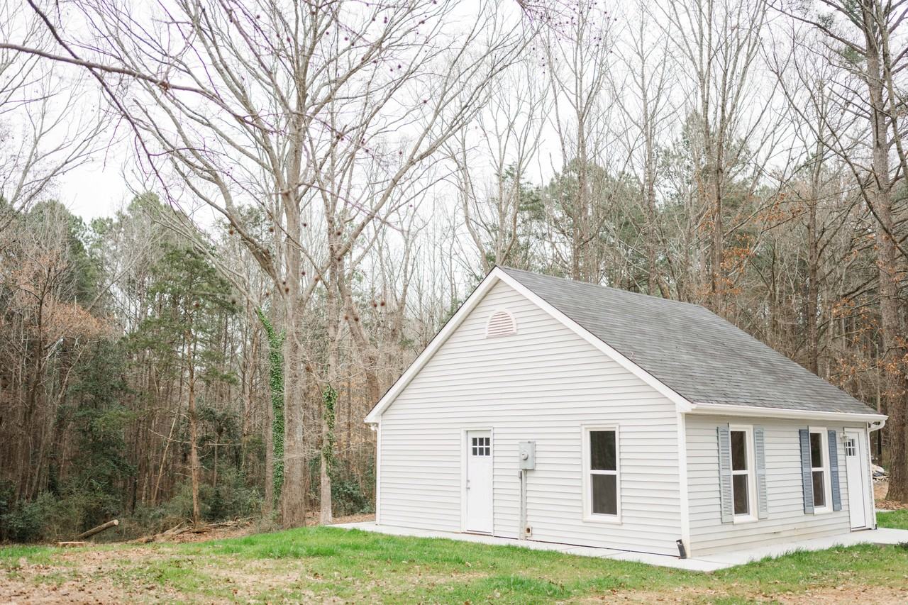 4576 S Wyck Dr #NA - Photo 2 of 8