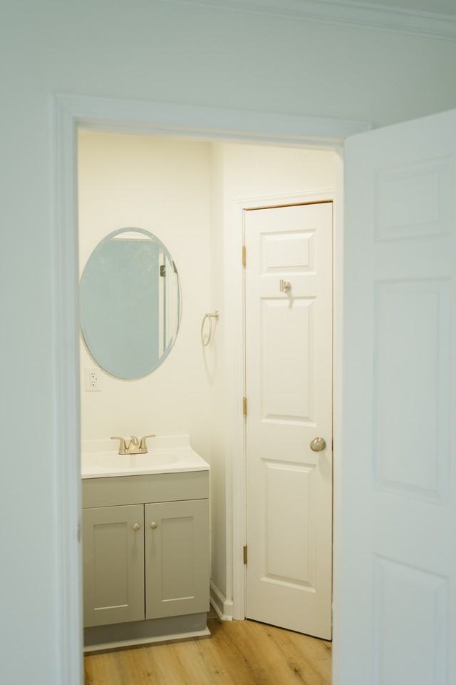 4576 S Wyck Dr #NA - Photo 3 of 8