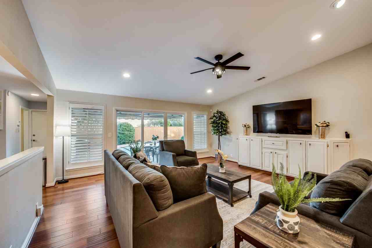 8810 Vista Oaks Cir #NA - Photo 4 of 37