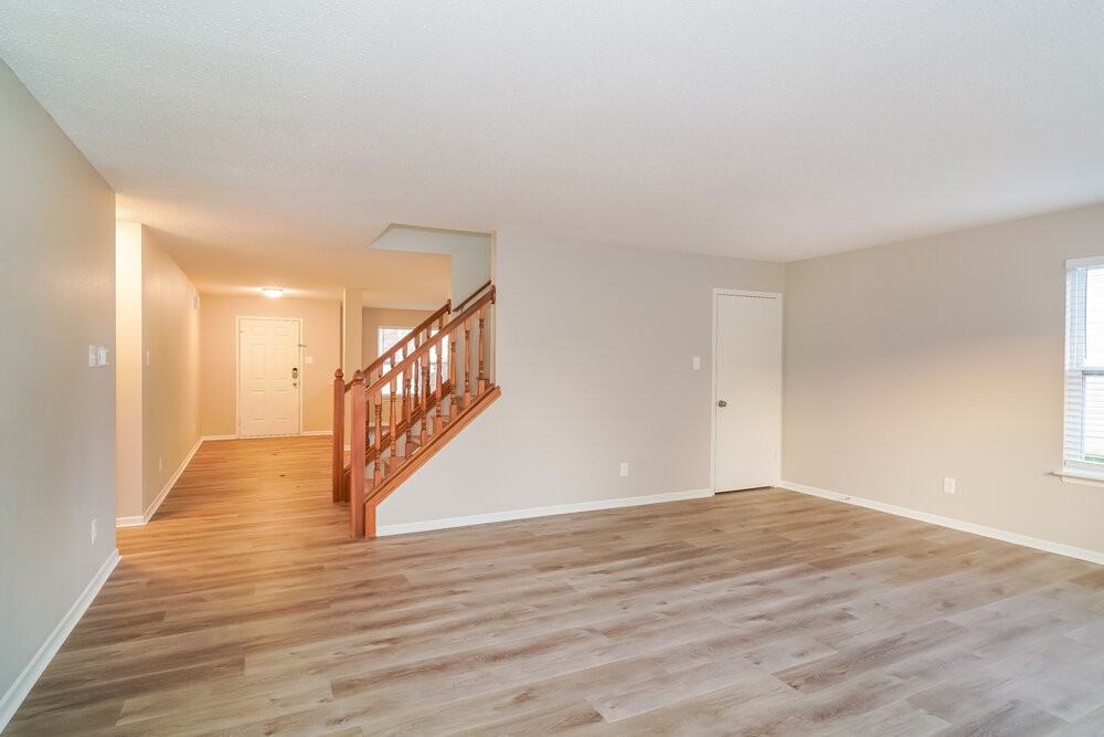 5739 N Jefferson Dr - Photo 5 of 17