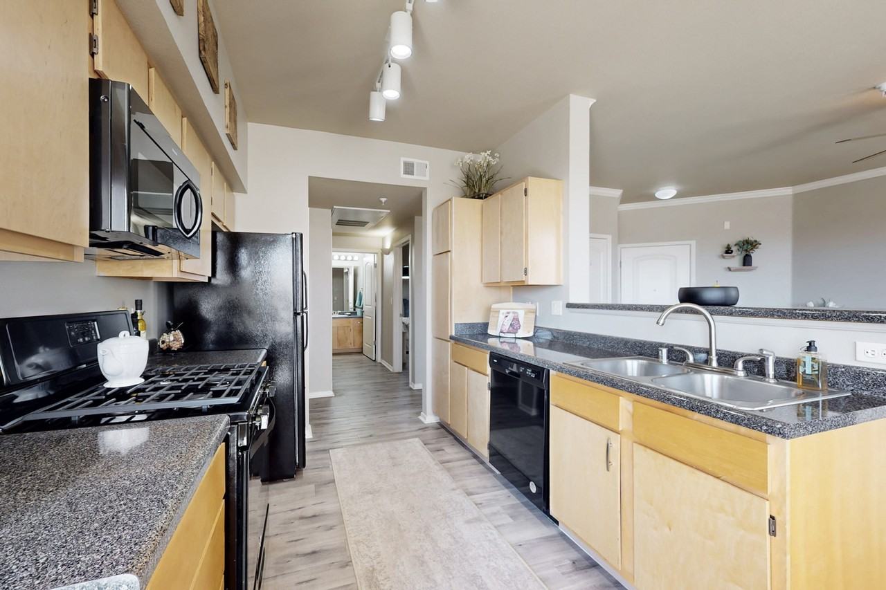 Las Mananitas Apartments - Photo 2 of 42