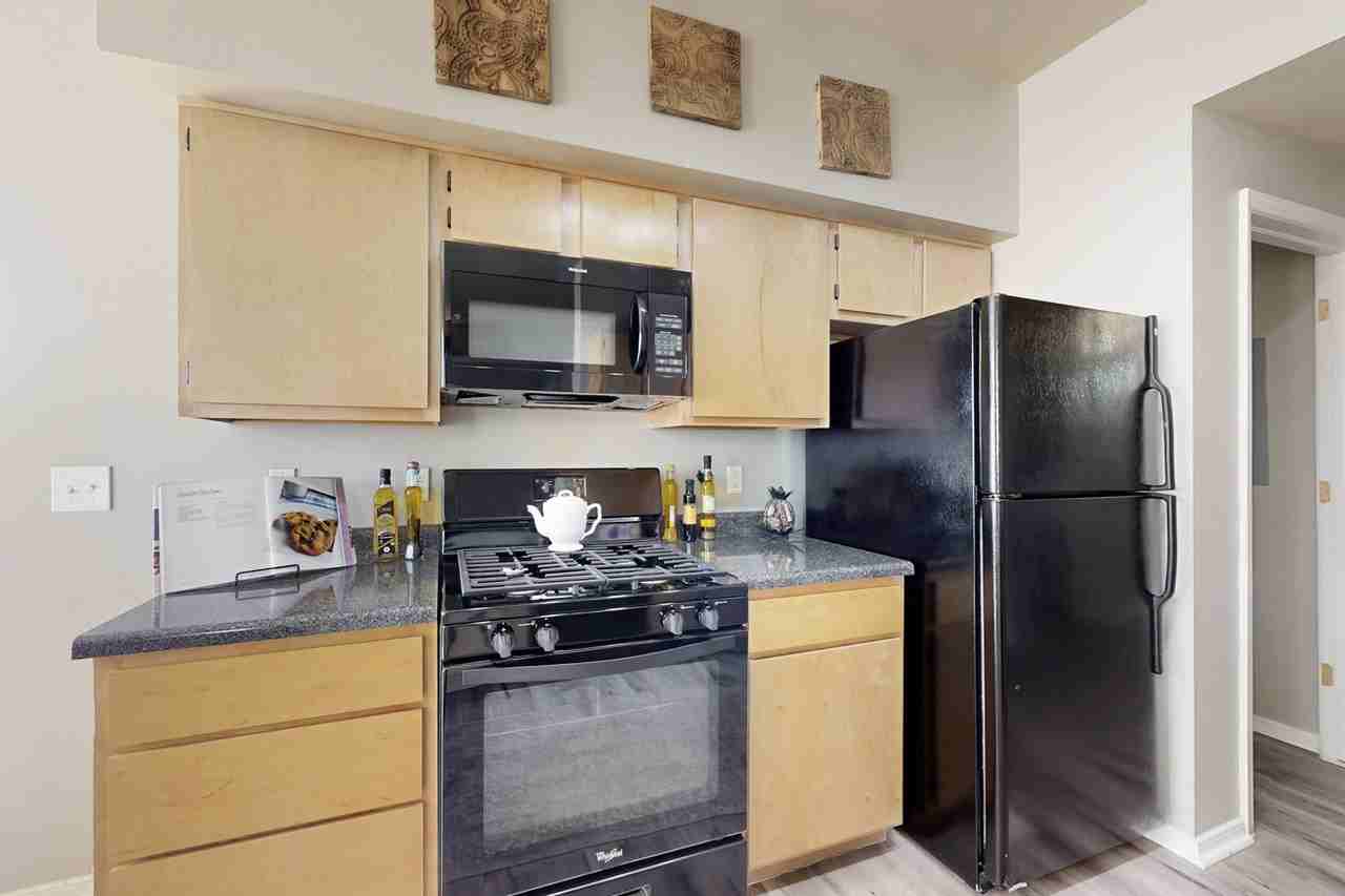 Las Mananitas Apartments - Photo 4 of 42