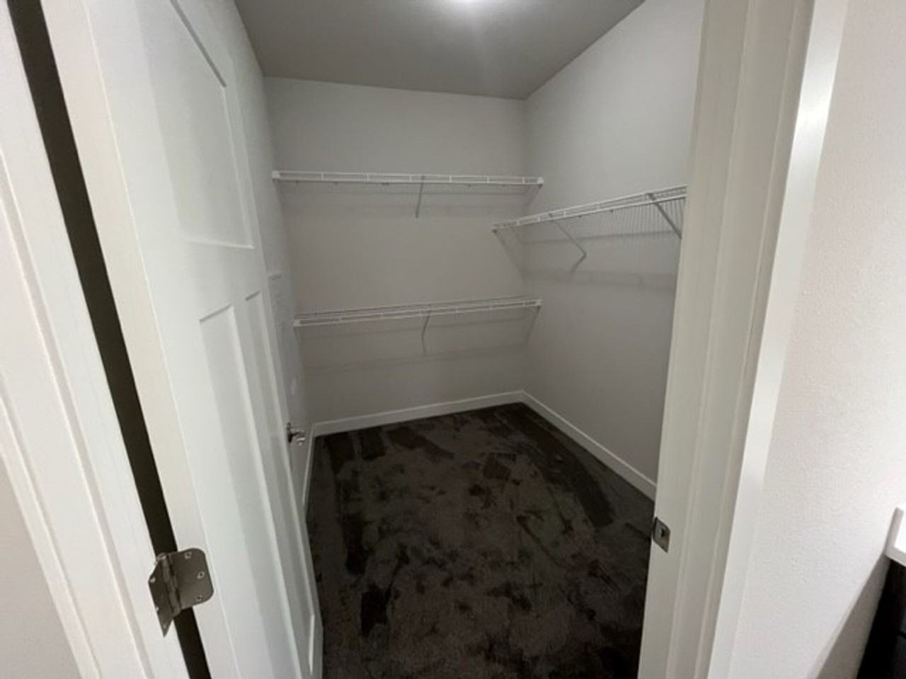 Cottage Grove Commons: 1400 N Windsor - Photo 7 of 33