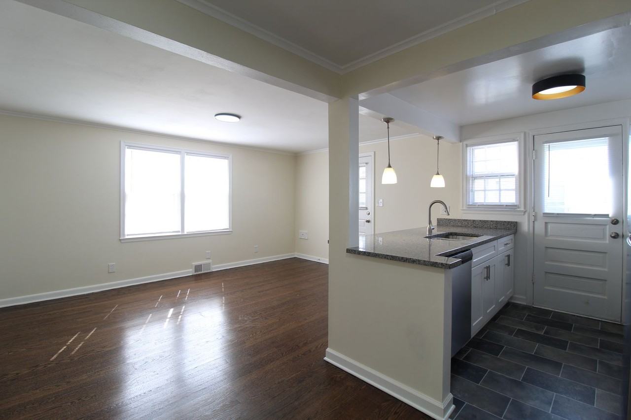 508 E 27th Ave - Photo 5 of 9