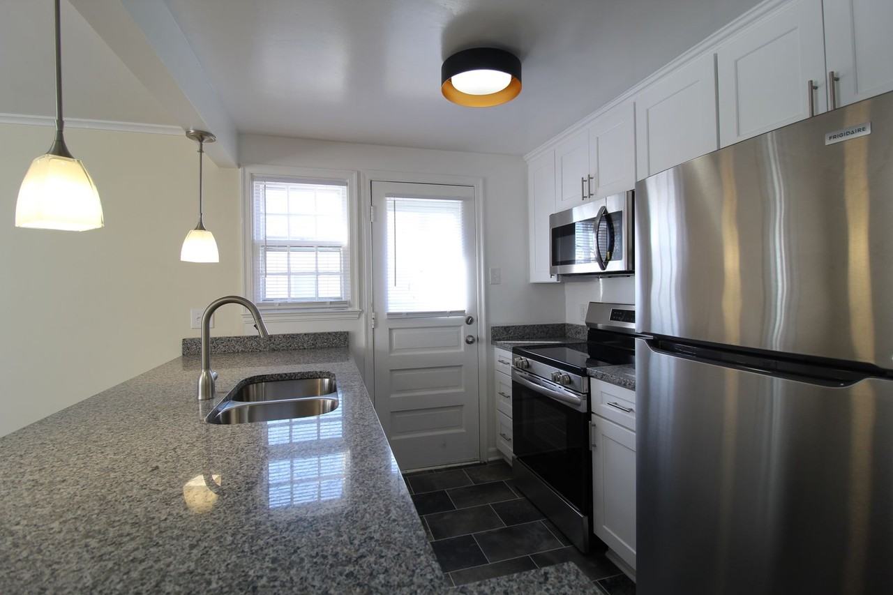 508 E 27th Ave - Photo 6 of 9