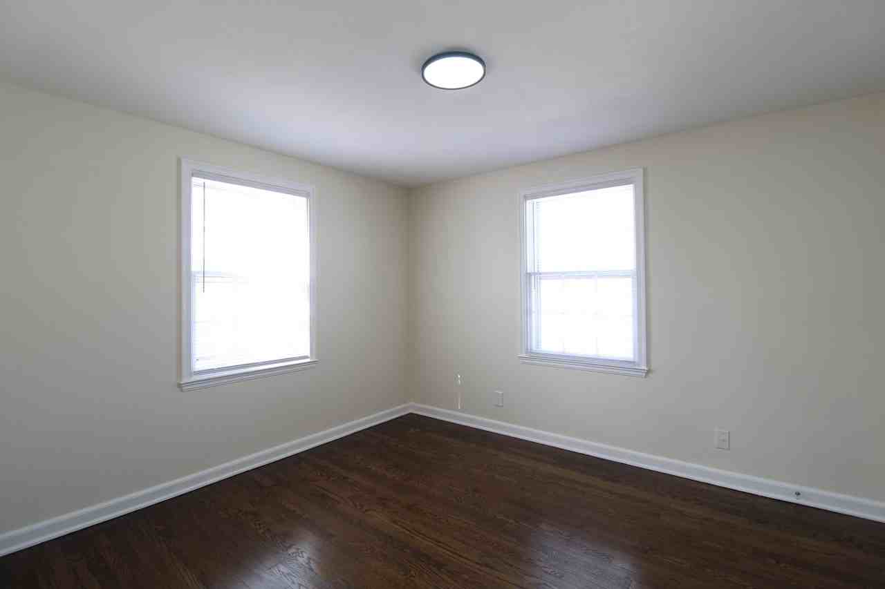 508 E 27th Ave - Photo 7 of 9