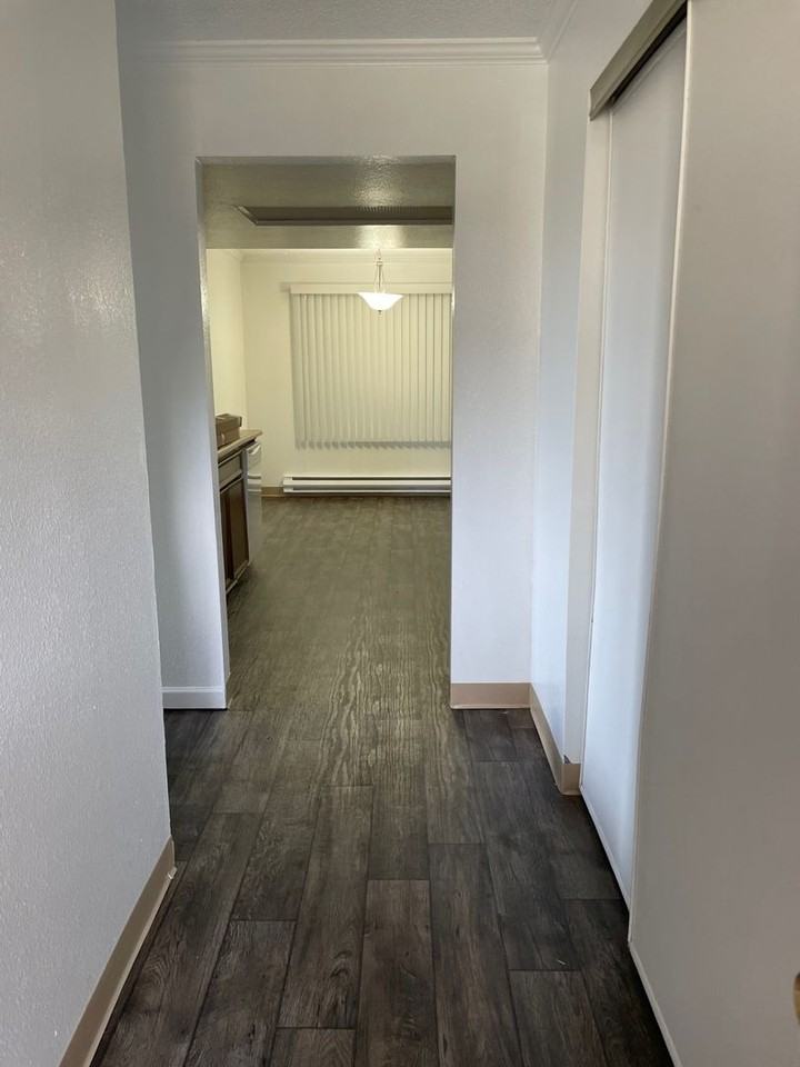 Seahurst Ridge Apartments - Photo 2 of 5