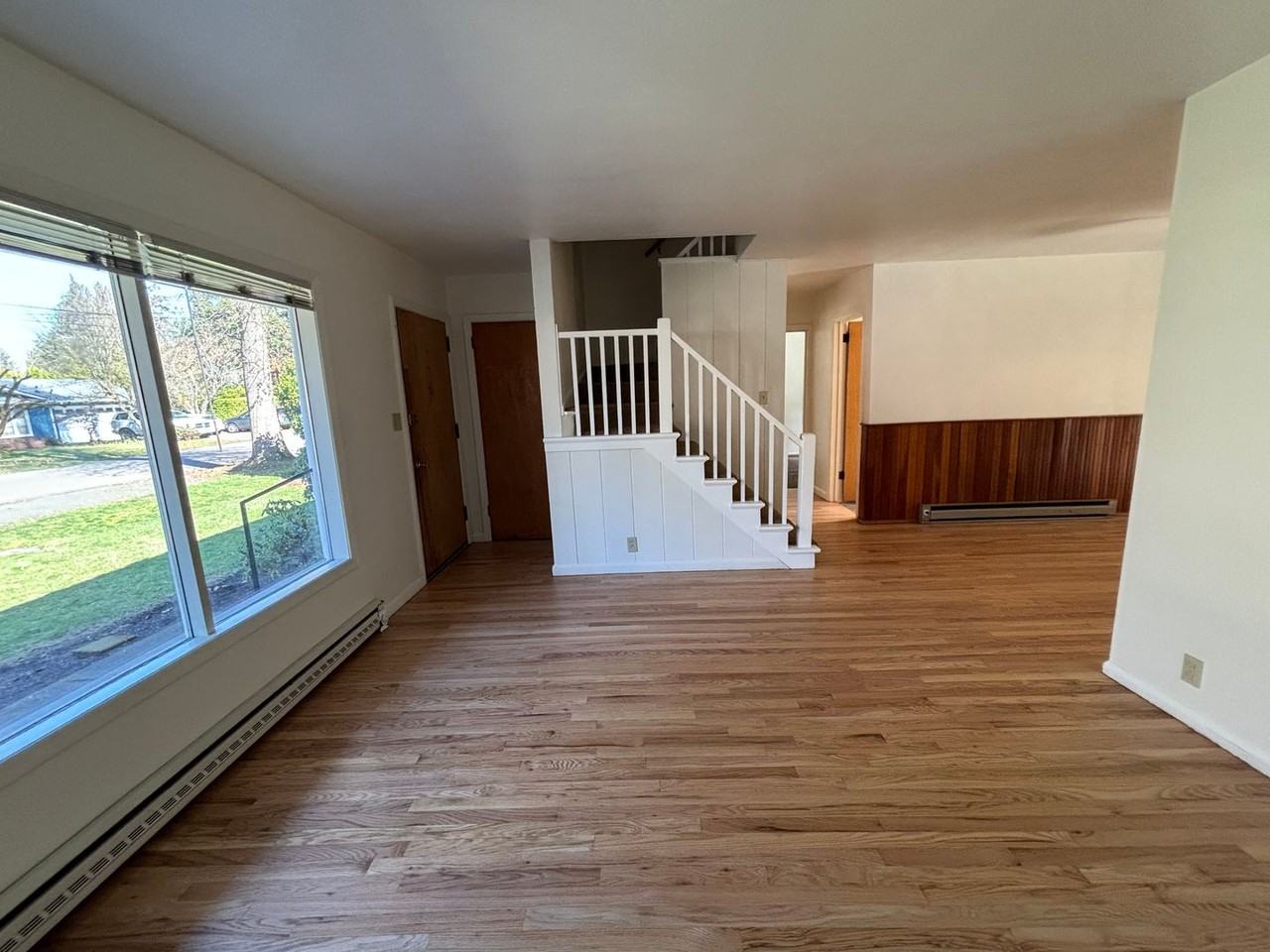 140 Hardy Ave - Photo 4 of 50