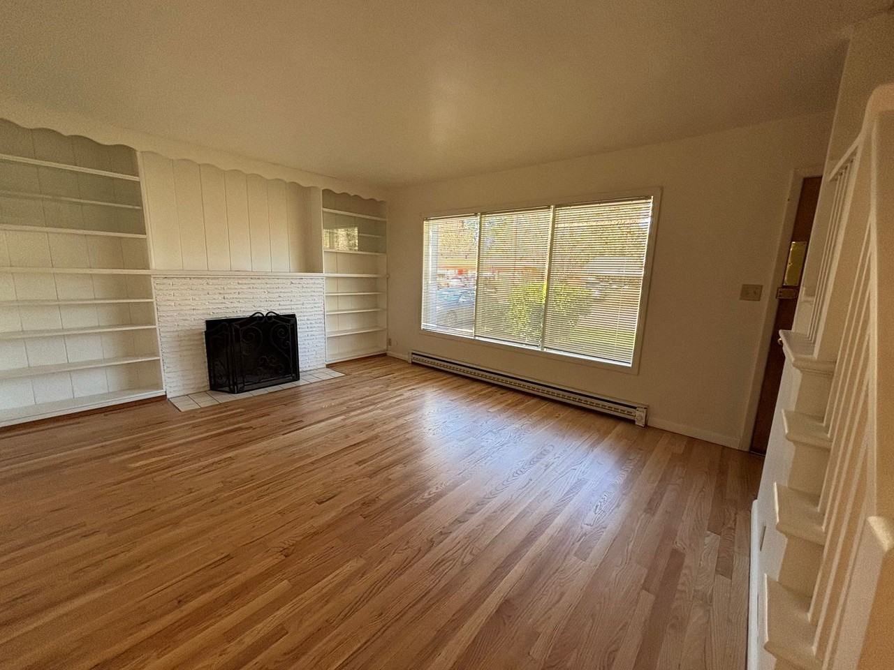 140 Hardy Ave - Photo 5 of 50