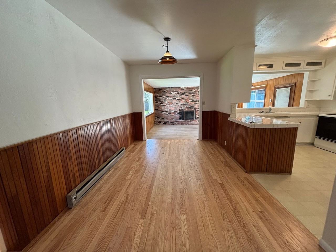 140 Hardy Ave - Photo 7 of 50