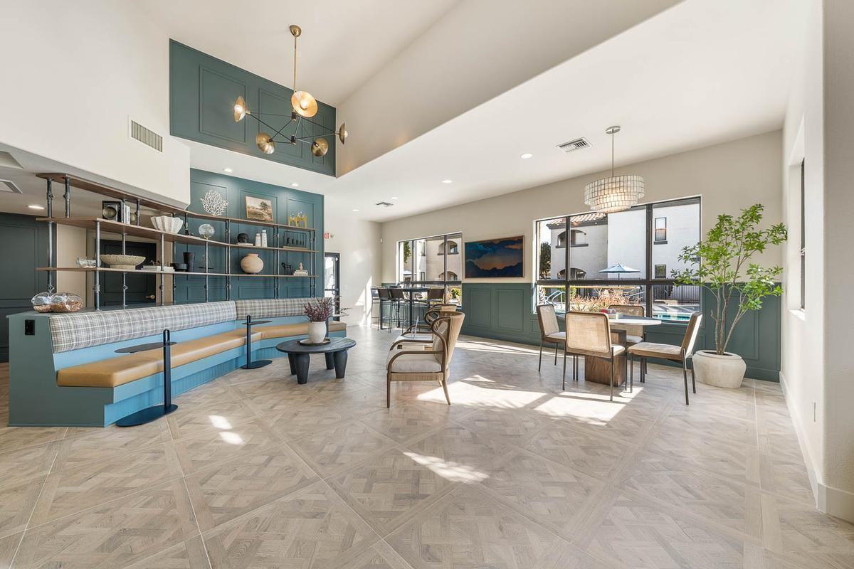 20245 N 32nd Dr - Photo 4 of 35