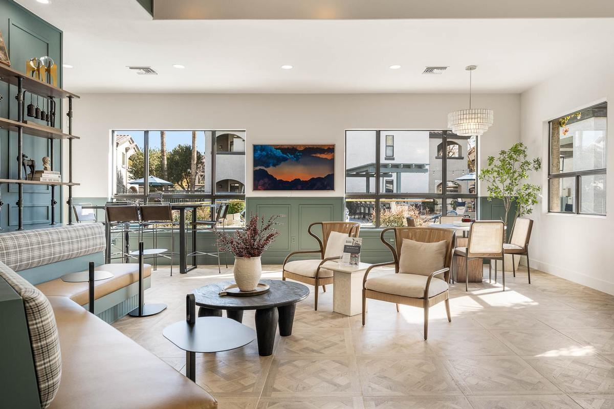 20245 N 32nd Dr - Photo 5 of 35