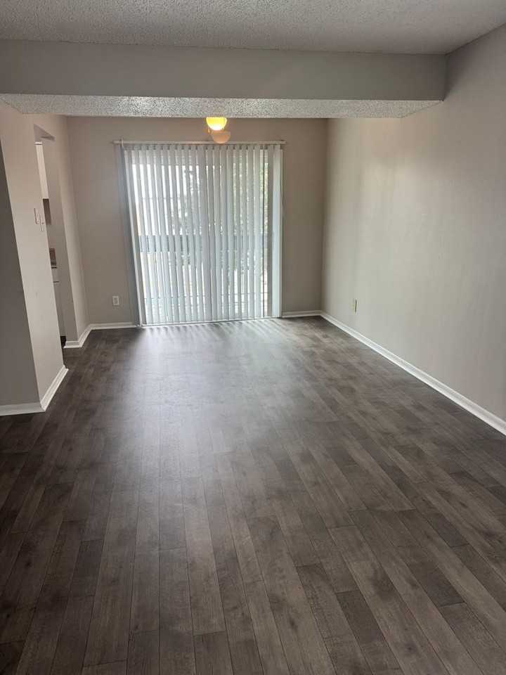 Windchase Flats & Townhomes - Photo 3 of 6
