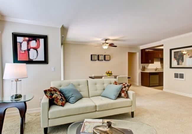 28125 Peacock Ridge Dr