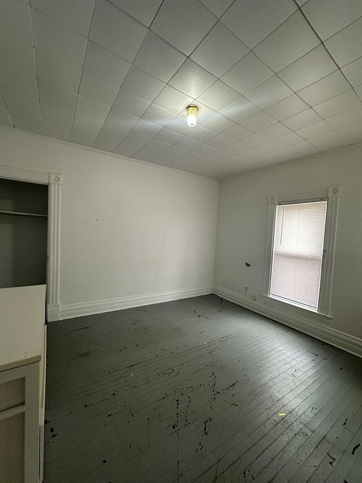 11 N. Normal (Bushwood Properties LLC) - Photo 3 of 8