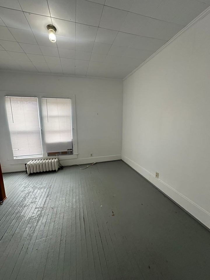 11 N. Normal (Bushwood Properties LLC) - Photo 4 of 8