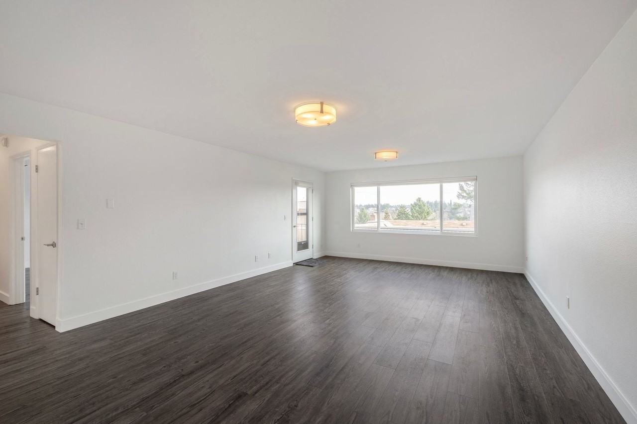750 1st St - Photo 3 of 27