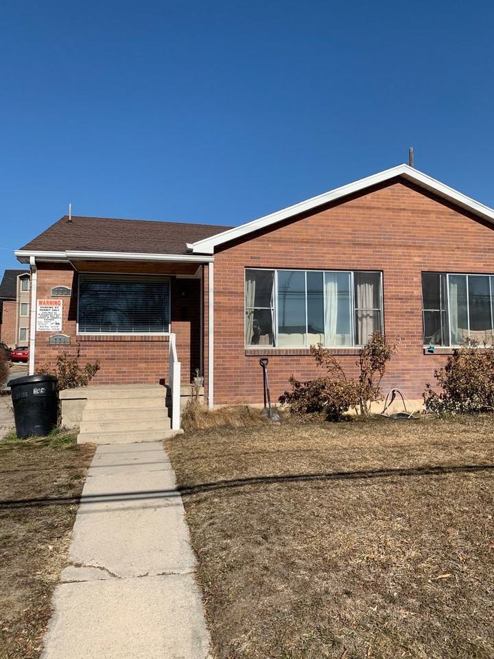 773 E 700 N #A - Photo 3 of 19