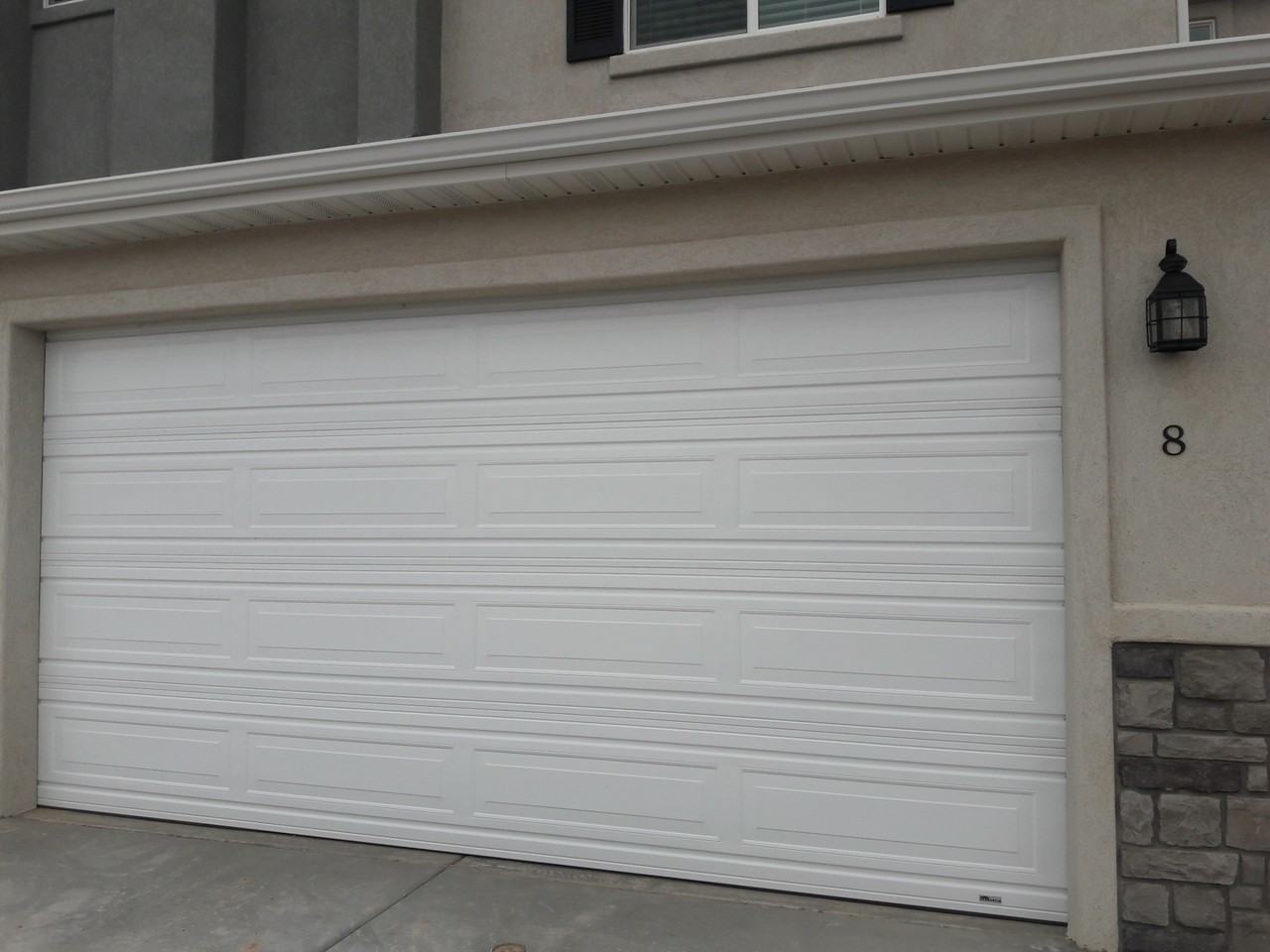 352 W 400 N - Photo 4 of 27