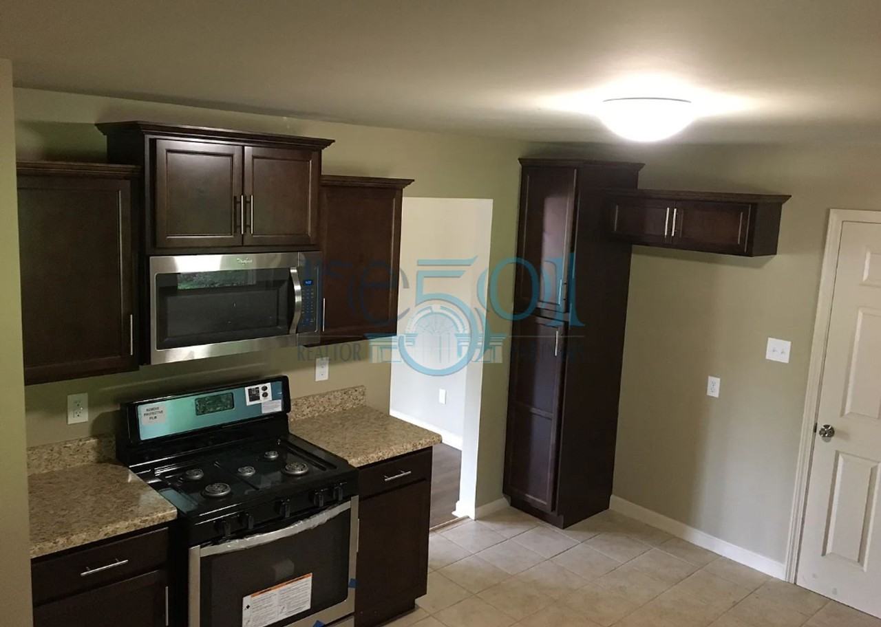 6 Broadmoor Dr - Photo 6 of 17