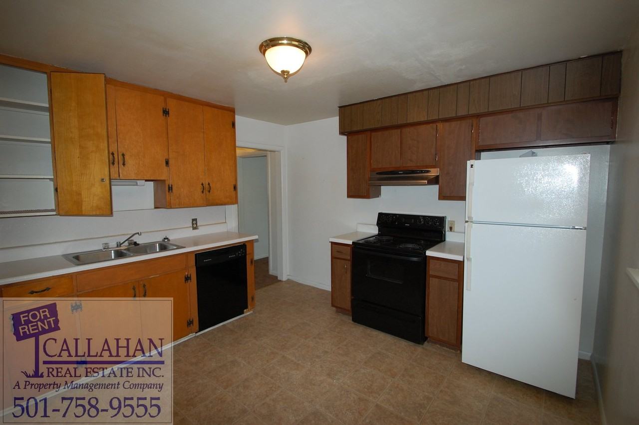 3919 N Cypress St - Photo 4 of 9