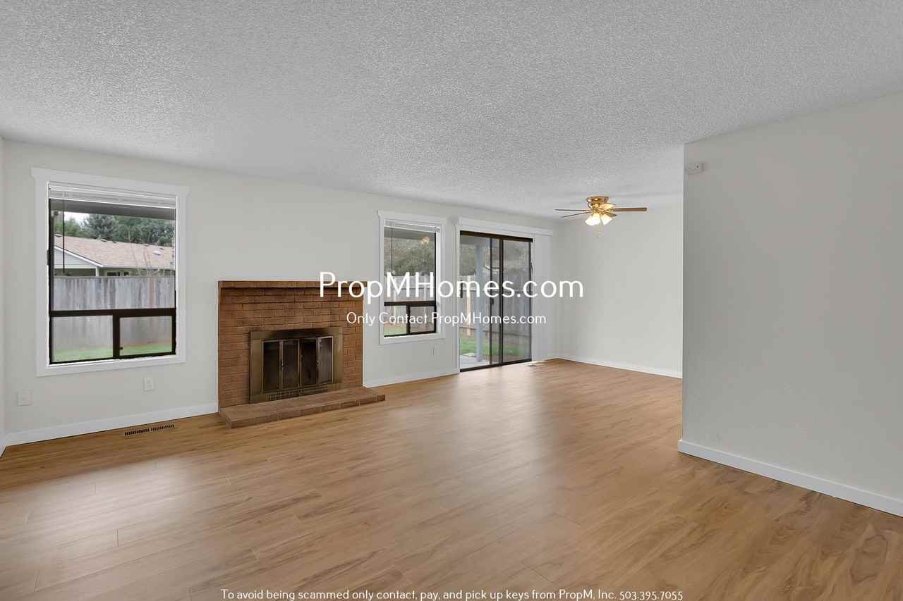18853 Sw Butternut St - Photo 2 of 21