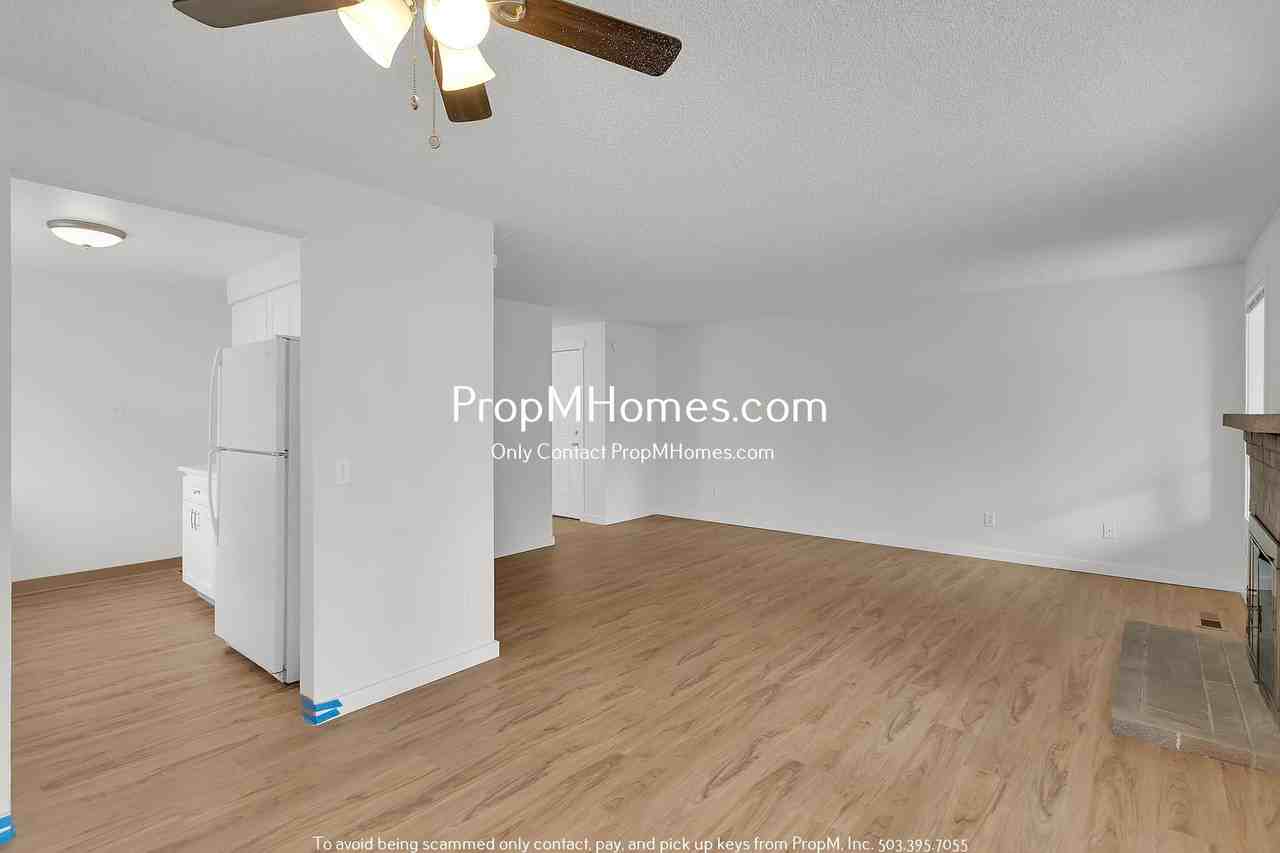 18853 Sw Butternut St - Photo 5 of 21