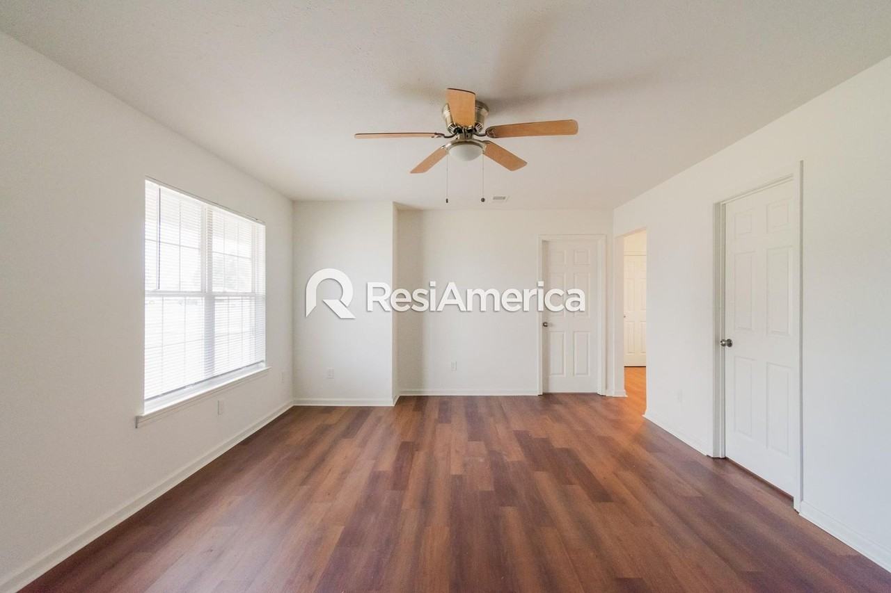 1866 Wooten St - Photo 3 of 23