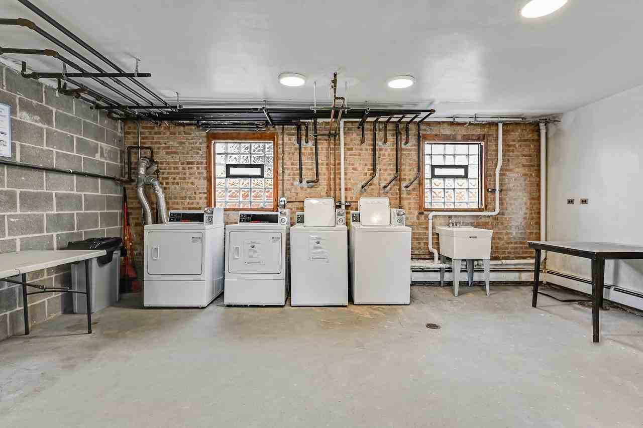 10351 S Hale Ave - Photo 4 of 29