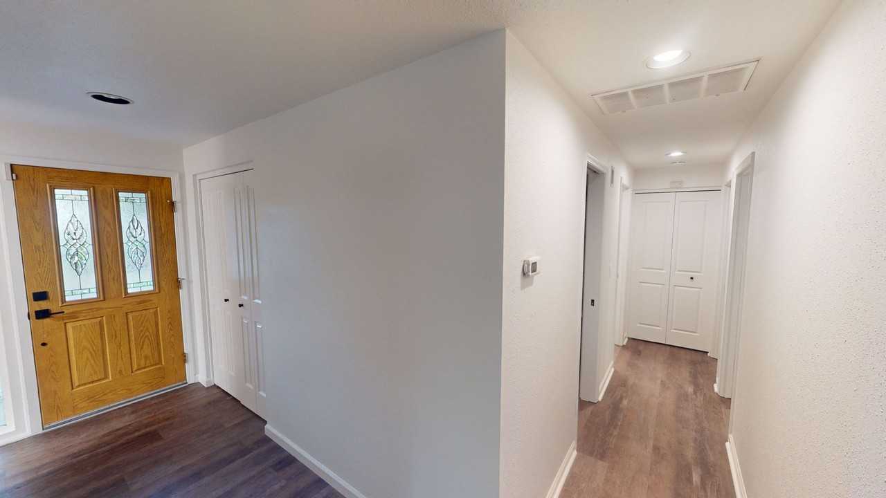 5270 Red Leaf St - Photo 2 of 25