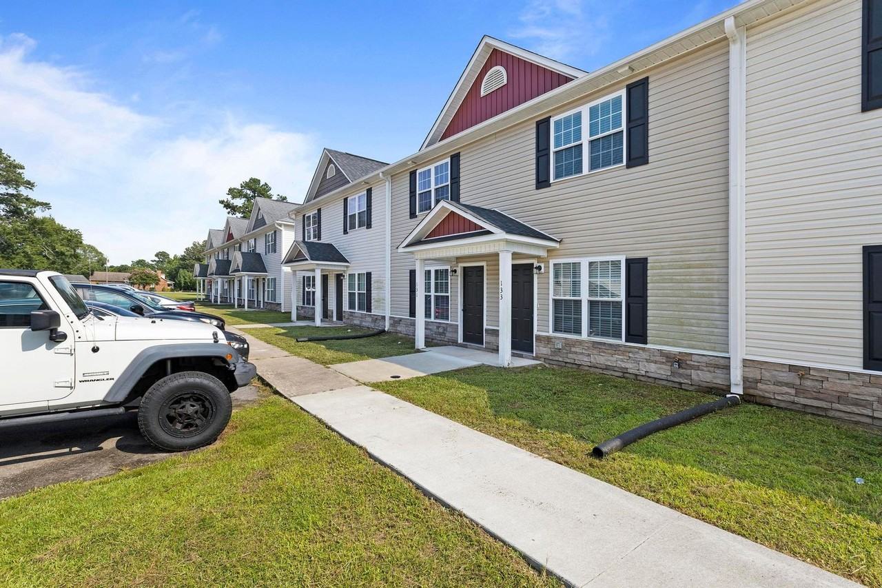 133 Cornerstone Dr - Photo 2 of 20