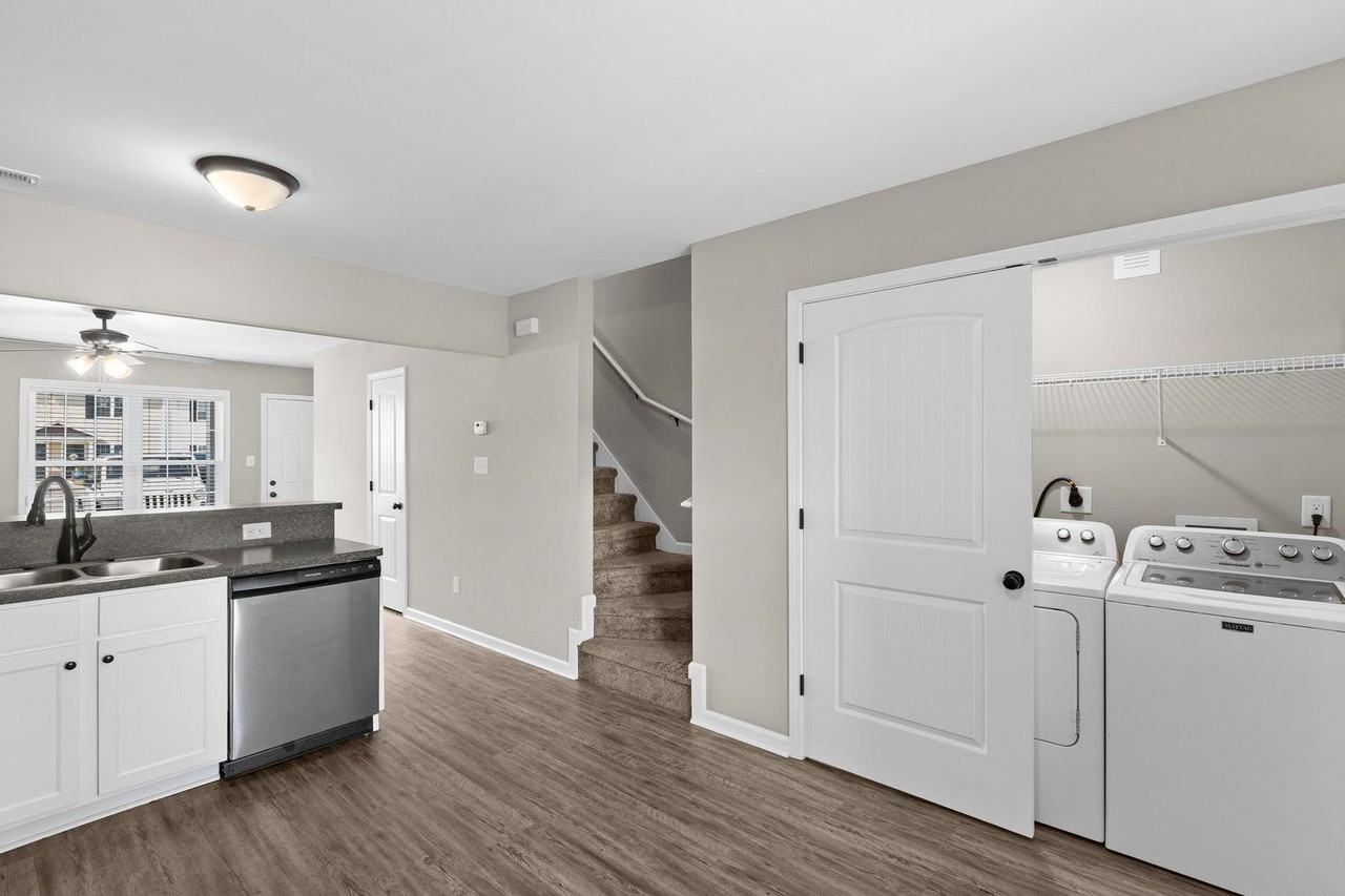 133 Cornerstone Dr - Photo 5 of 20