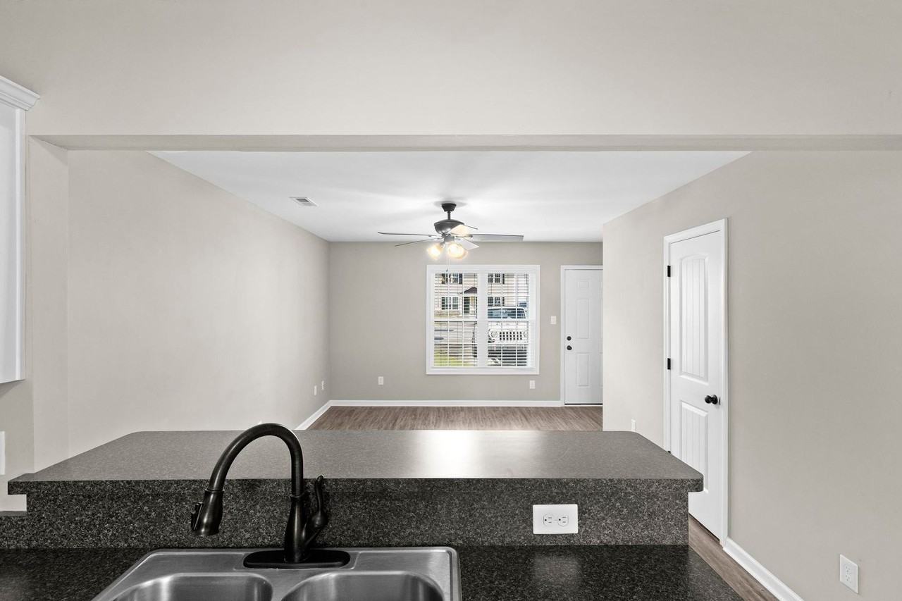 133 Cornerstone Dr - Photo 6 of 20