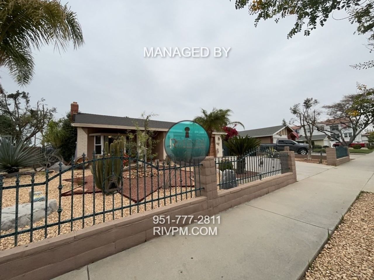 9579 Lincoln Ave - Photo 3 of 38