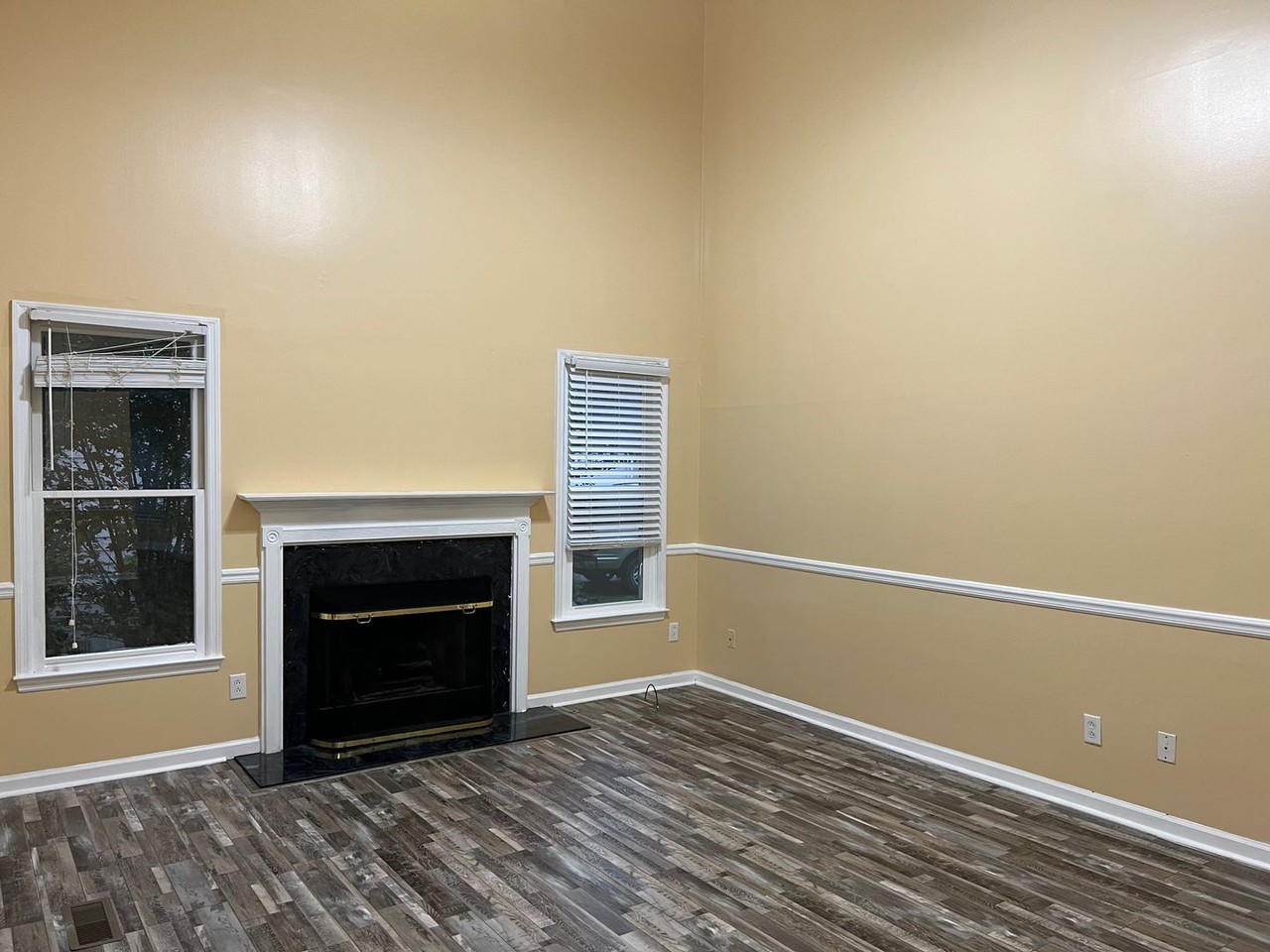 112 Brieghton Ct - Photo 3 of 30