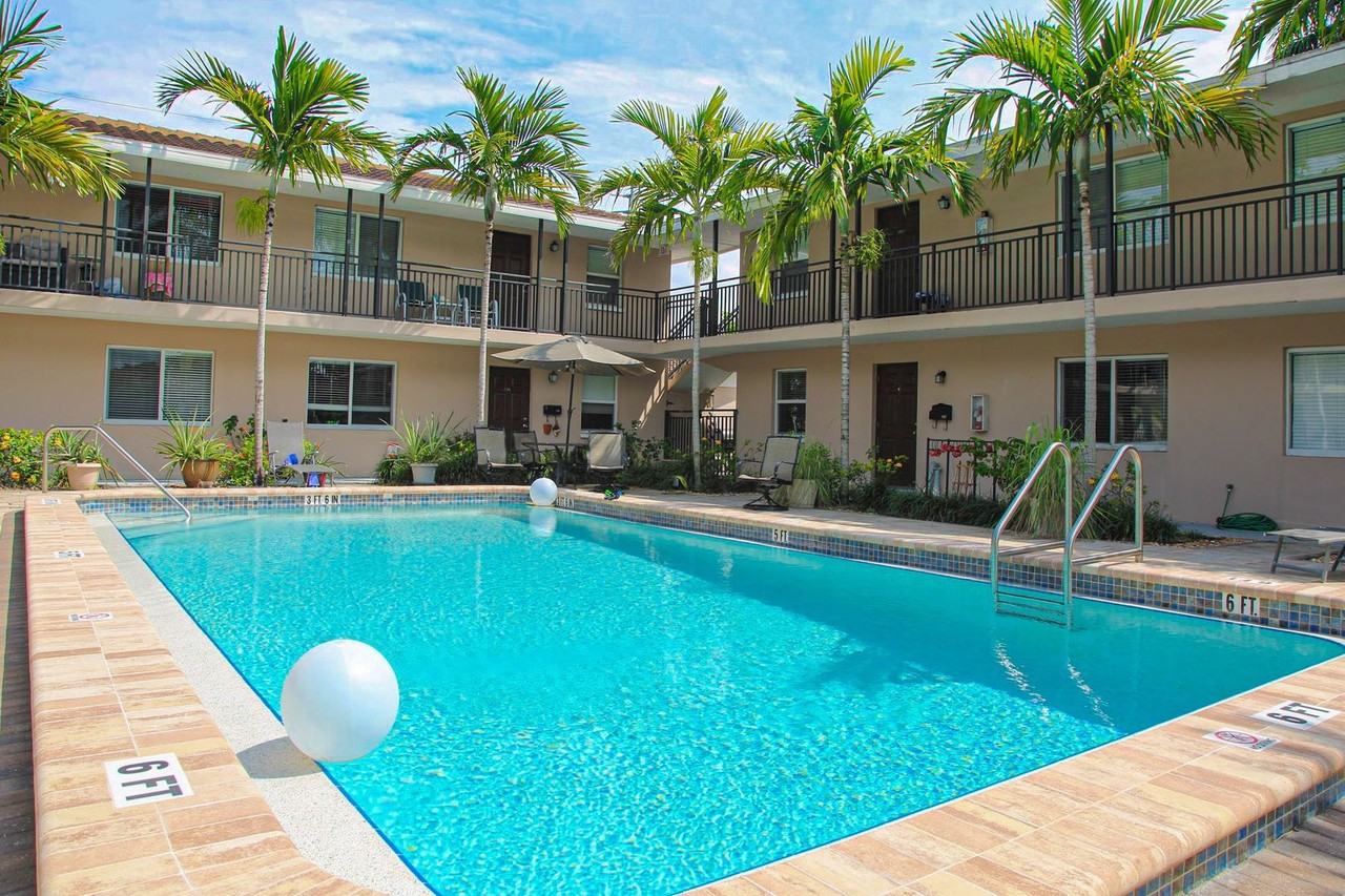 2102 Alamanda Dr #106 - Photo 3 of 36