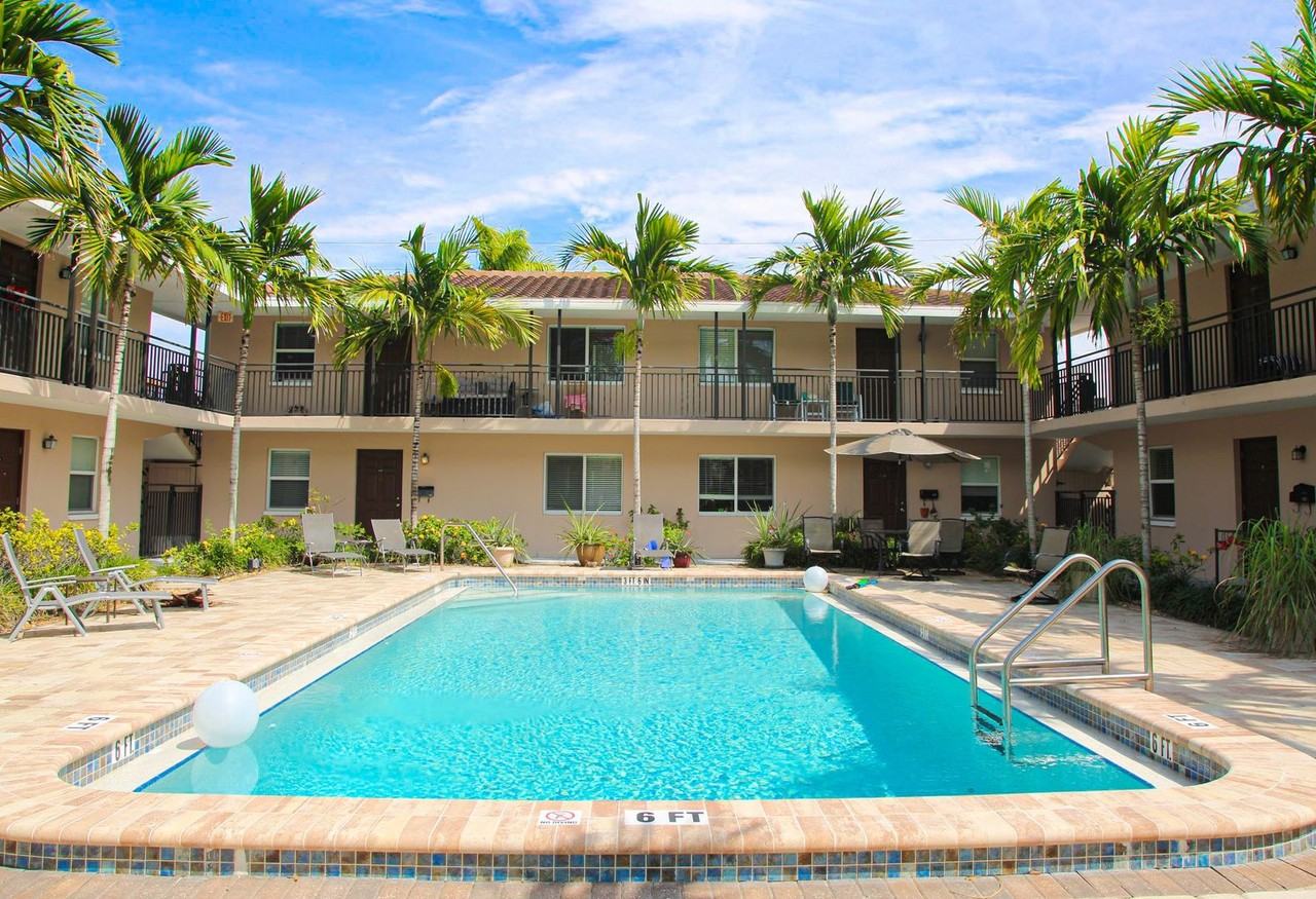 2102 Alamanda Dr #106 - Photo 4 of 36