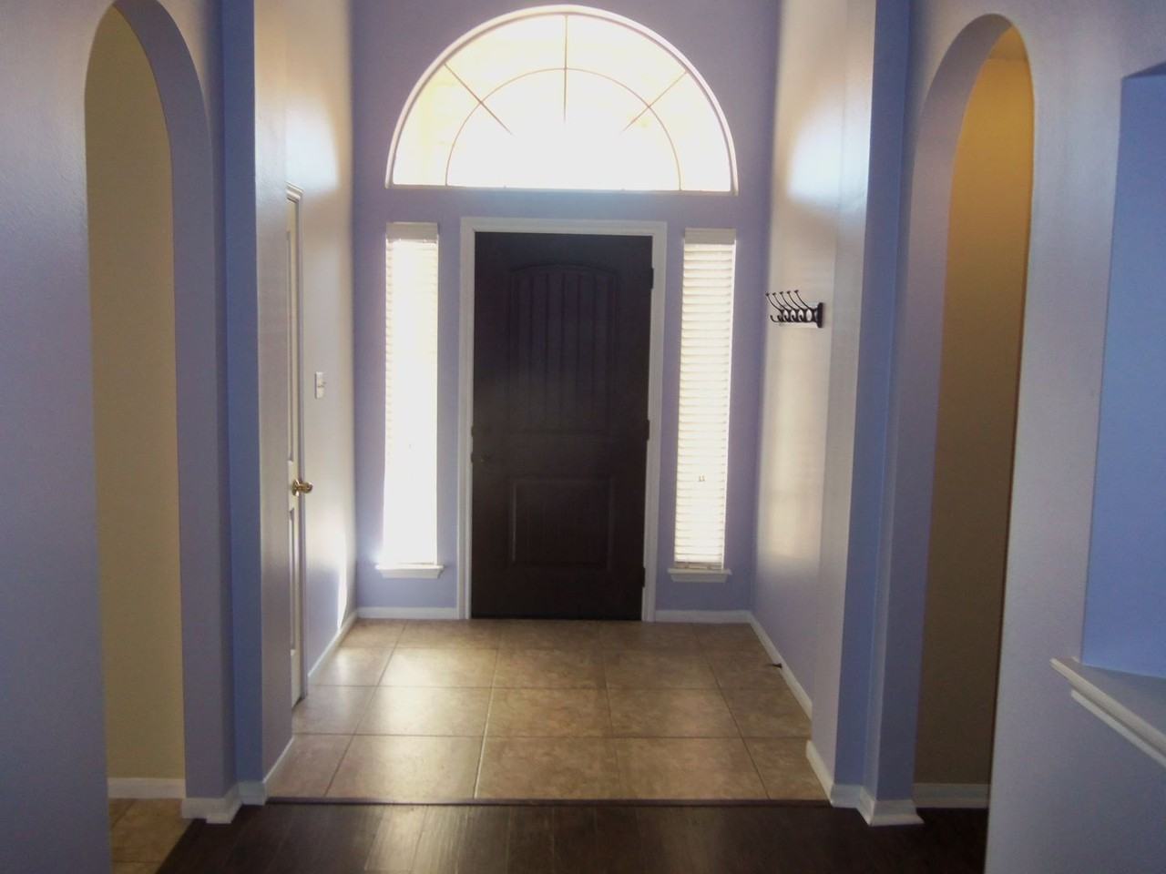 8916 Colberg Dr - Photo 2 of 23