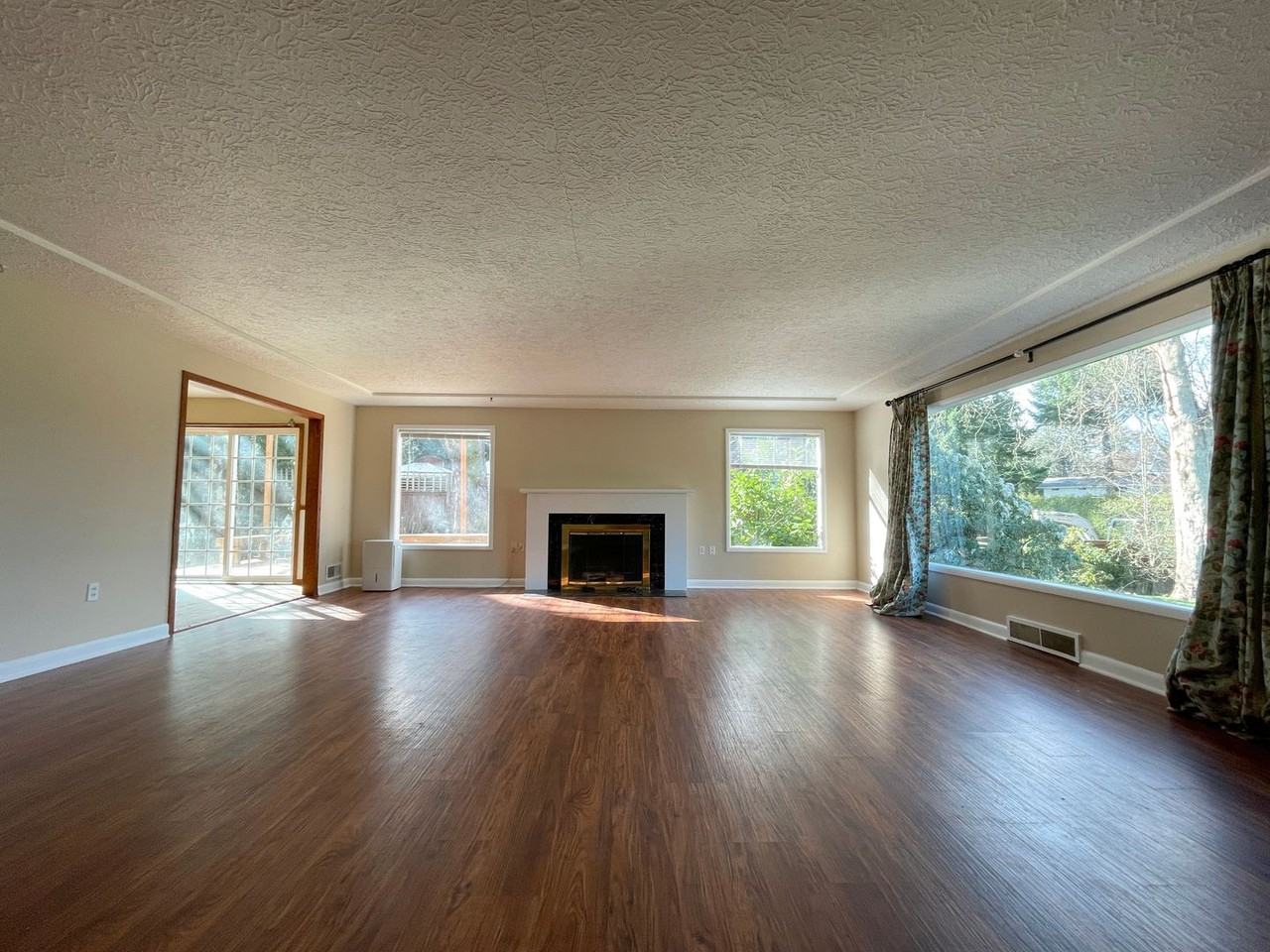 9530 Sw Edgewood St - Photo 3 of 25