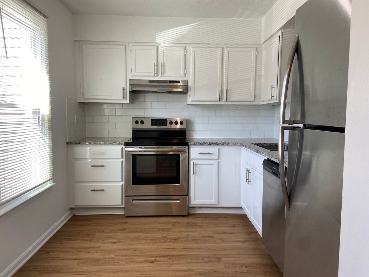 377 E Montcastle Dr #E - Photo 3 of 14