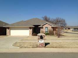 featured image of 929 Eagle Cliff Dr