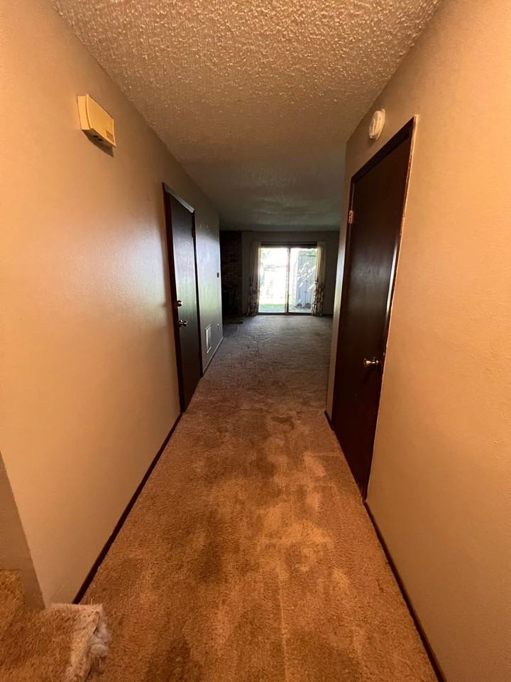 434 Hawaii Ct - Photo 6 of 27