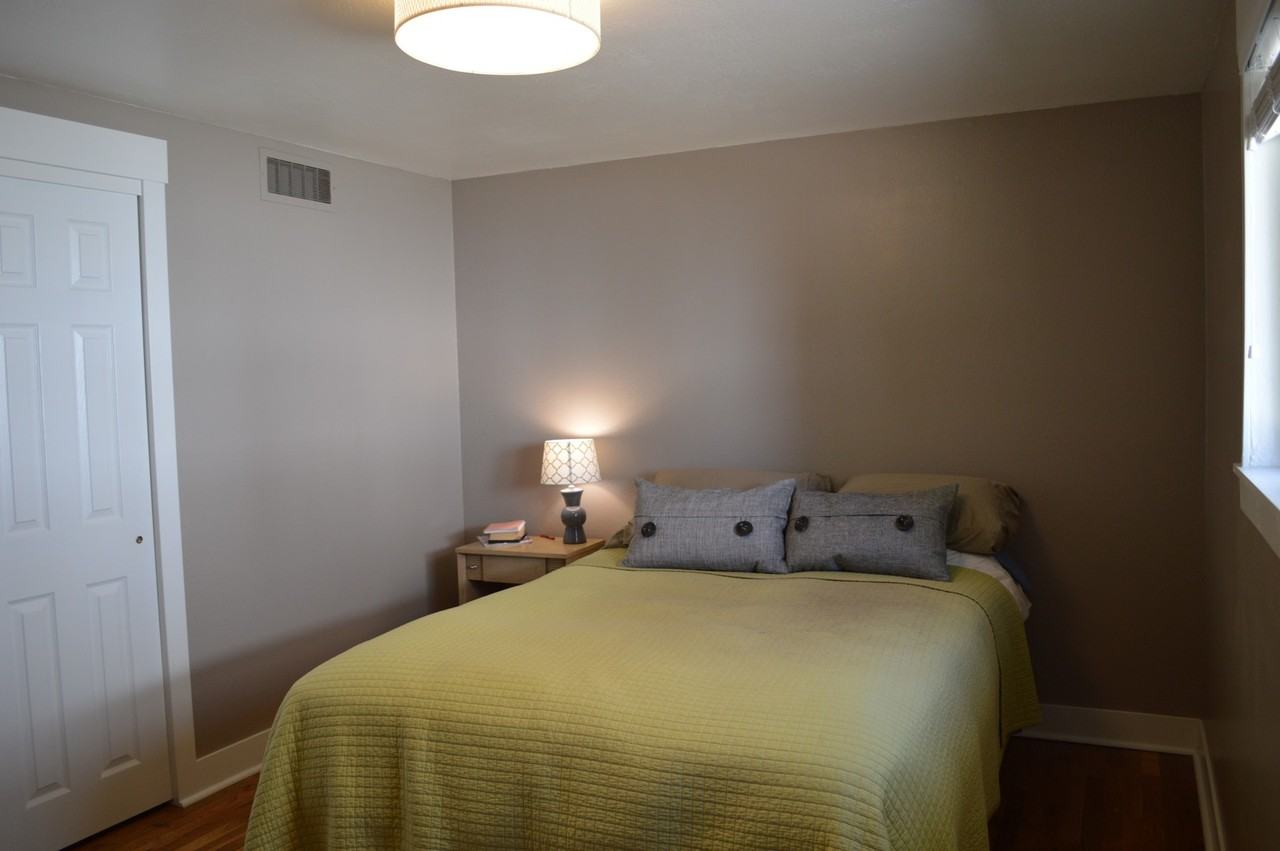 429 E Elizabeth St - Photo 7 of 17