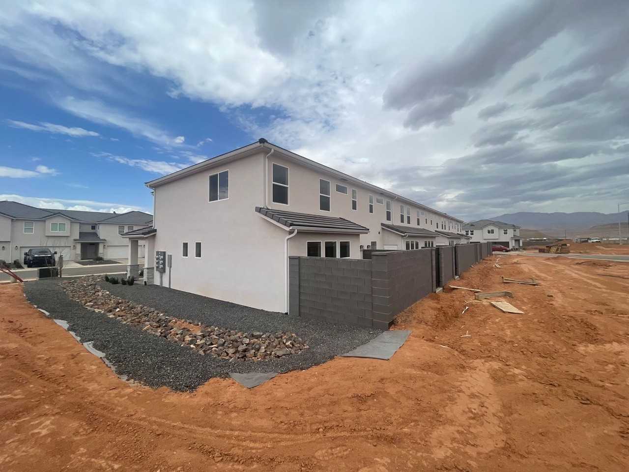 3843 S Mustang Valley Dr - Photo 5 of 23