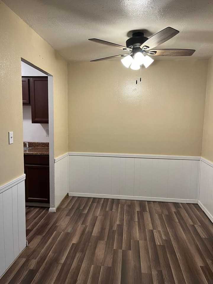 650 Hoyt - Photo 4 of 17