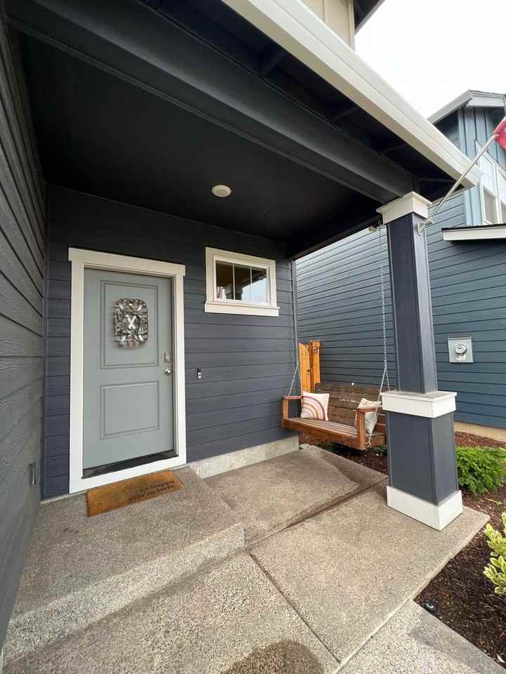 2917 W St - Photo 2 of 40