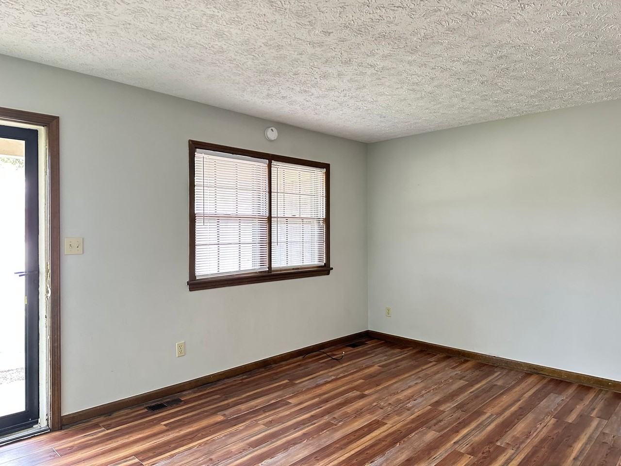 3370 Spangler Dr - Photo 5 of 33