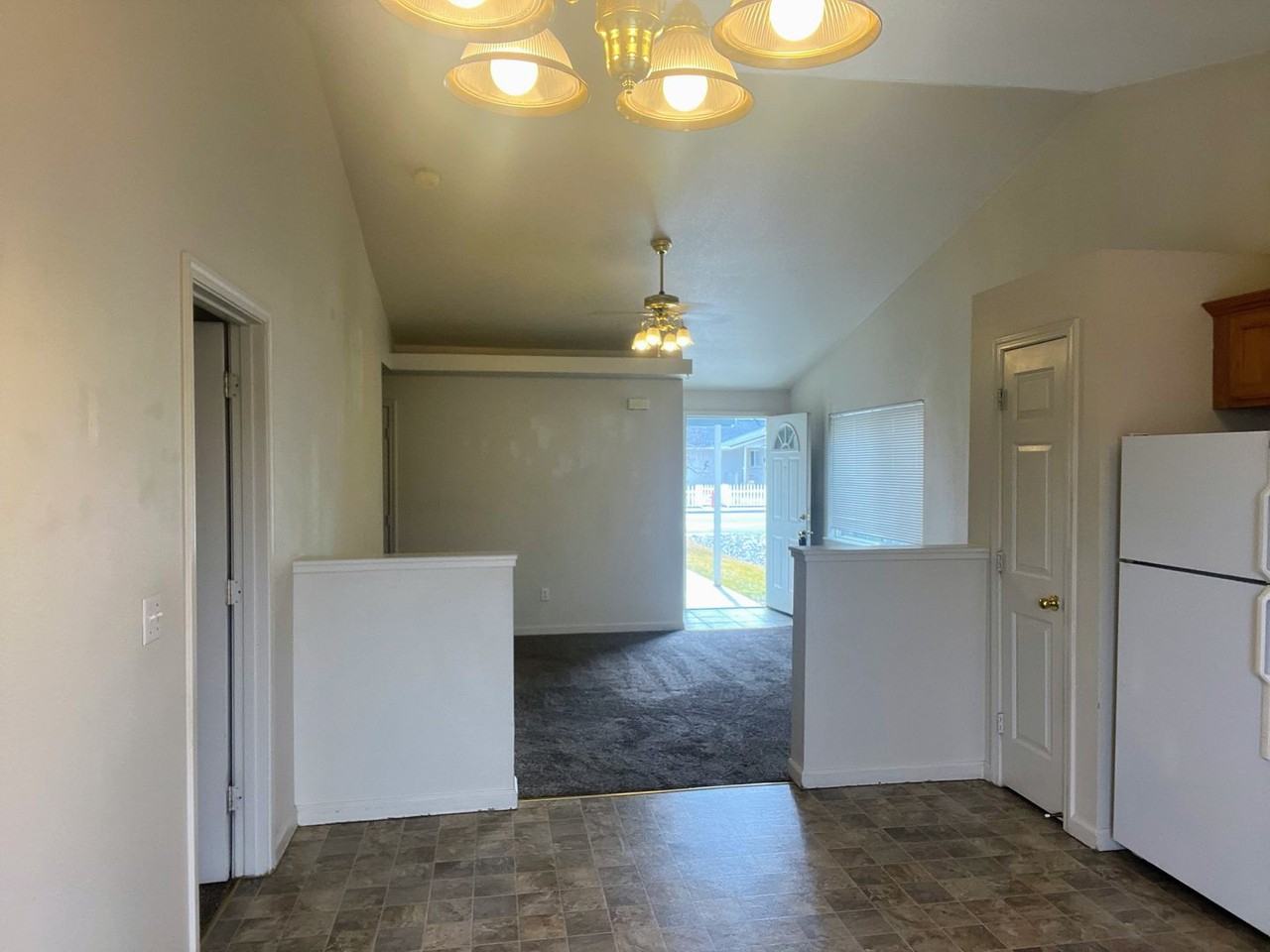 4106 Gordon St - Photo 5 of 11