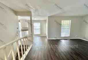 AVAILABLE NOW! 2 Bed 2 Bath Apartment! $995.00 - Photo 1 of 1
