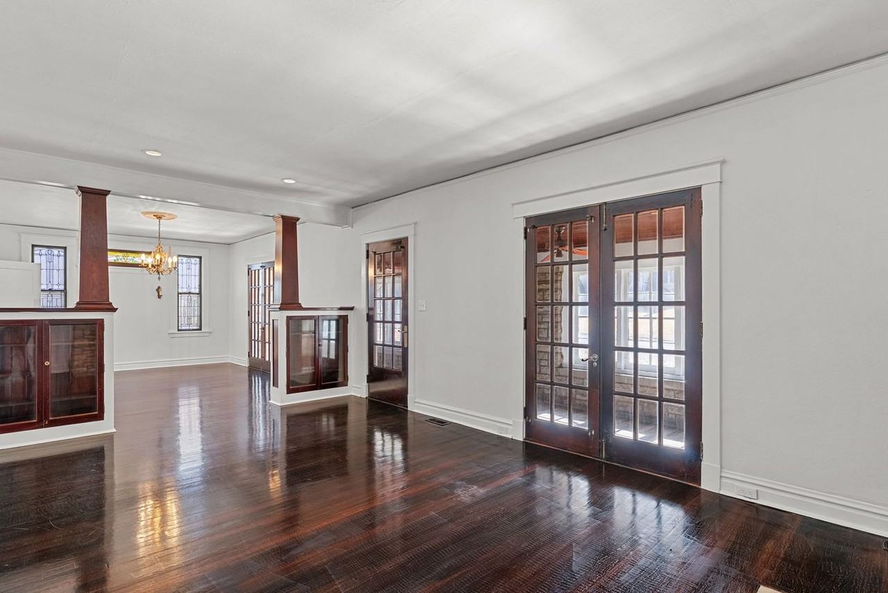 7325 Sutherland Ave - Photo 5 of 28